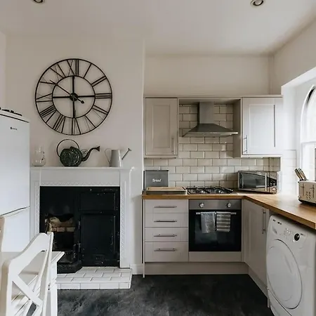 High Saint Cottage - 3 Bedroom Home In The Heart Of Ripon, North Yorkshire *