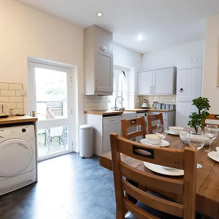 High Saint Cottage - 3 Bedroom Home In The Heart Of Ripon, North Yorkshire *